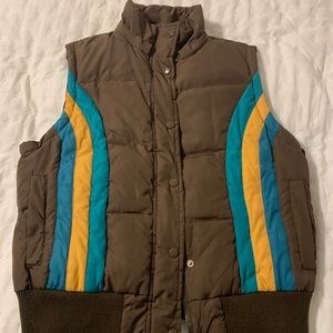 Delias Puffer vest.